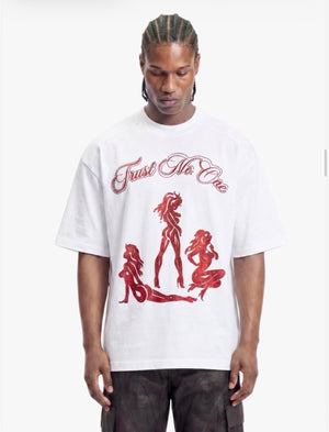 t-shirt trust no one girl white