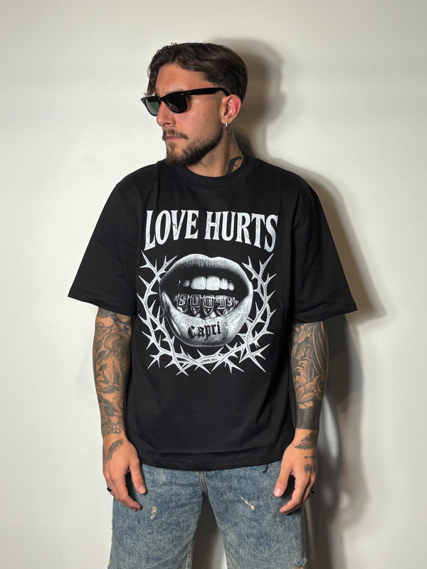 t-shirt love hurts black