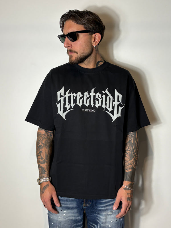 t-shirt streetside black